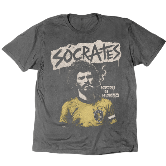 S¨®crates ¨C Futebol ¨¦ Liberdade T-Shirt